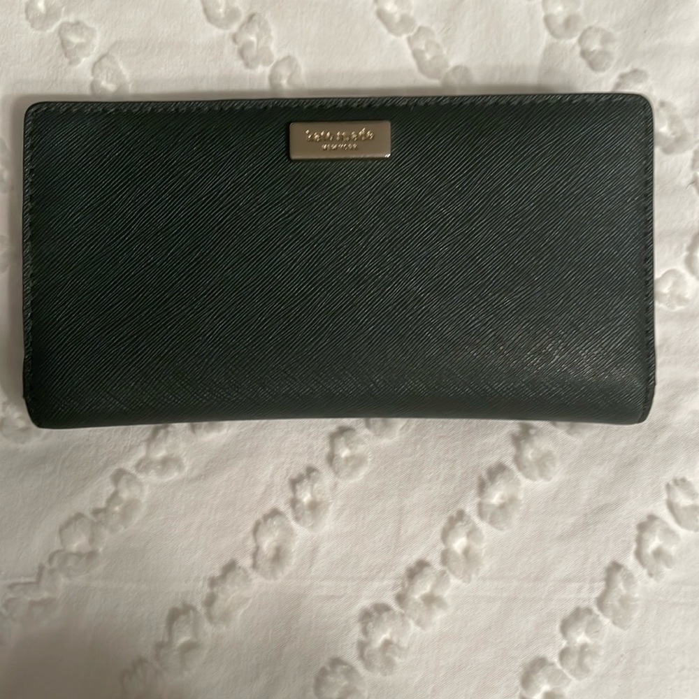 Kate Spade Schuyler large wallet in Forest green